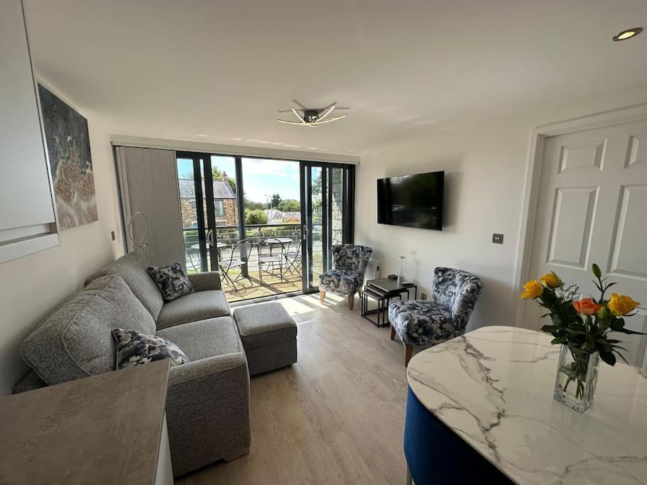 Polmear Apartments,